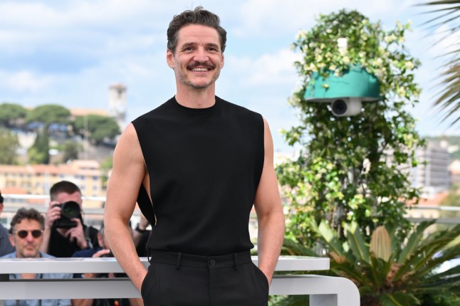 Pedro Pascal poses in an all-black outfit at Cannes.