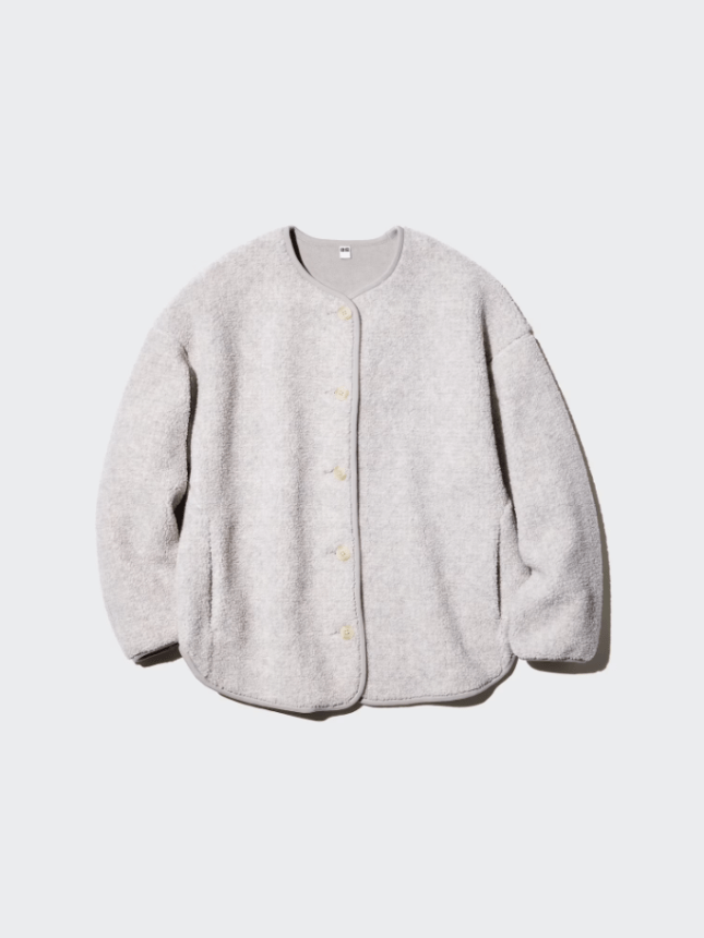 Lifestyle image of the Uniqlo Pile Lined Fleece Relaxed Cardigan