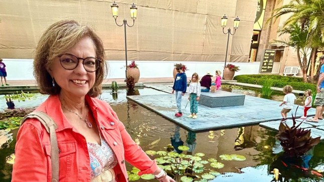 Woman who 'died' says experience of afterlife left her with message she 'had to share'