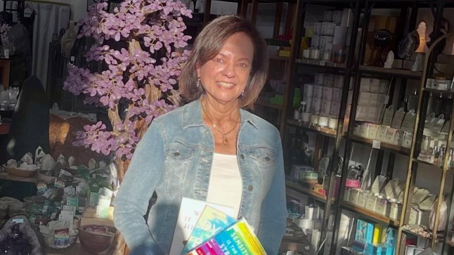 Woman who 'died' says experience of afterlife left her with message she 'had to share'