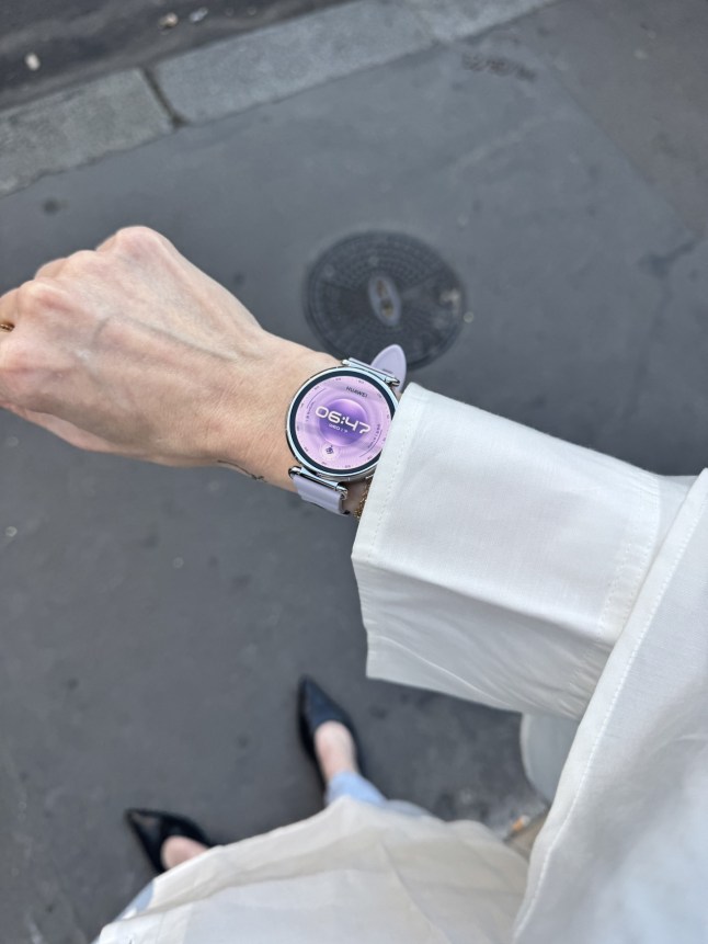 Female wears Huawei Watch GT6
