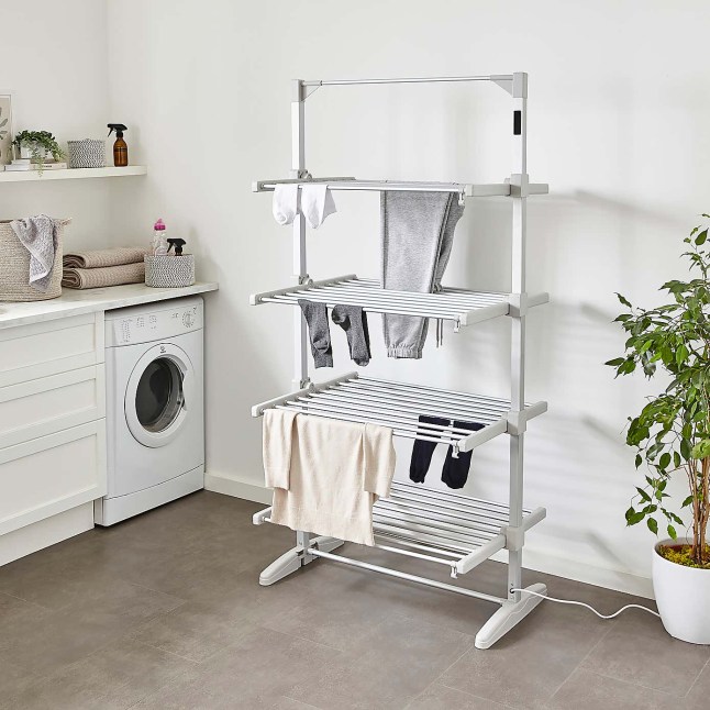 Headed airer in utility room