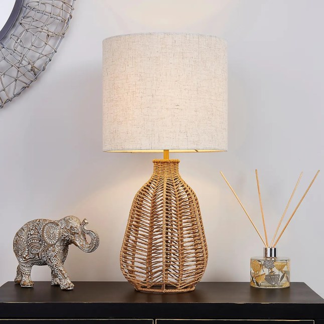 Rope lamp with large shade in cream