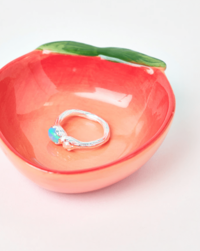 Peach-shaped jewellery dish