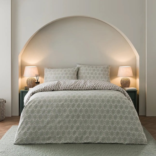Light coloured printed bedding