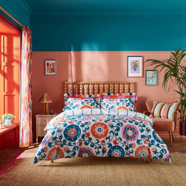 Printed floral bedding