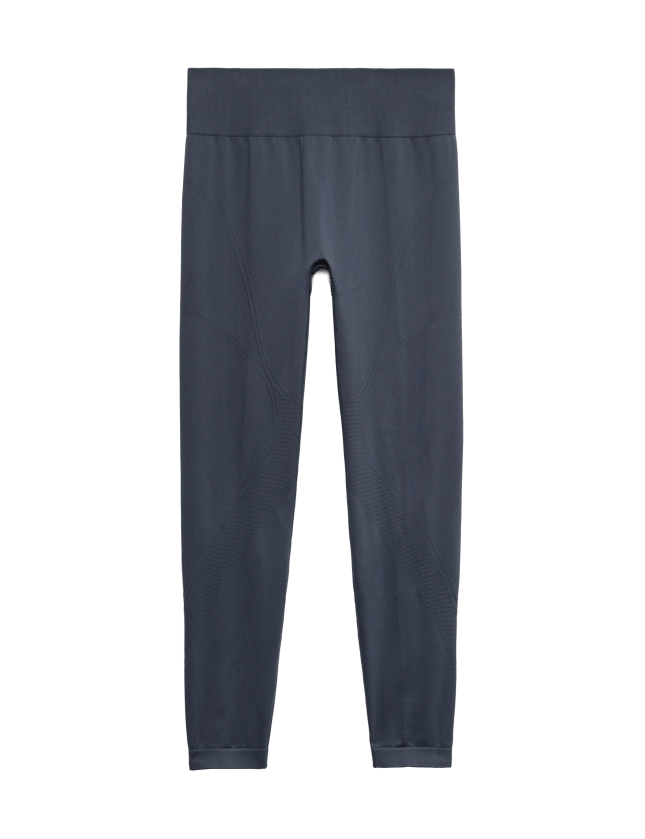 Dark coloured leggings