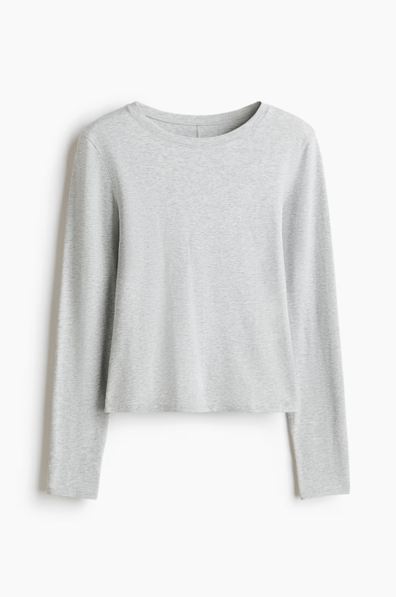 Long sleeved grey top