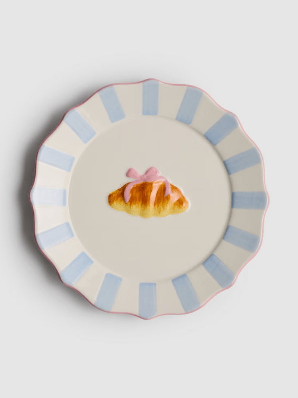 Printed plate with croissant image