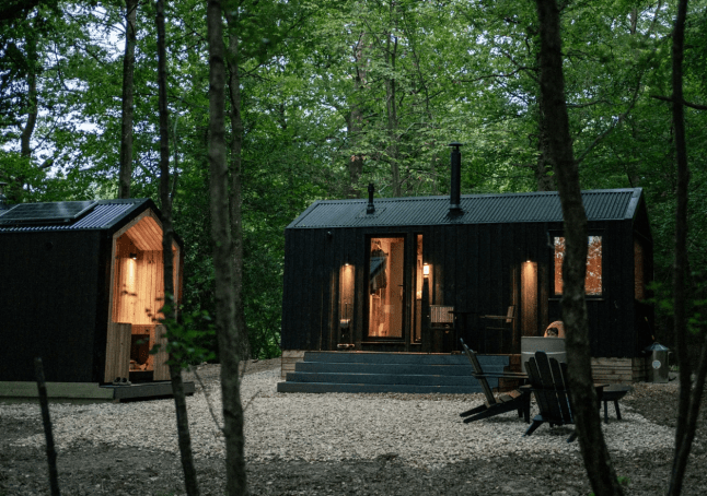 Cosy looking cabin, hidden in the woods