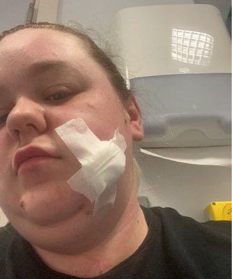 Katie McVeigh (Jade Beecroft) sunbed tanning mum