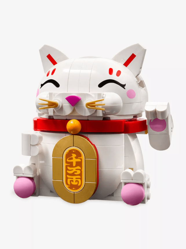 Luckty cat made from Lego