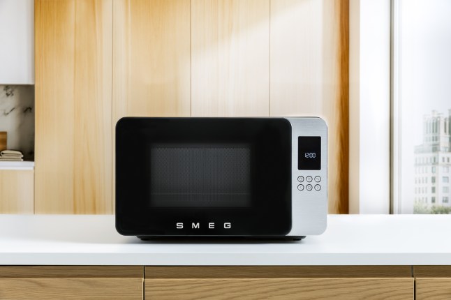 Black microwave from SMEG